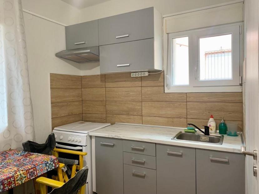 Apartamento Lovely Place With Veranda Larissa Exterior foto