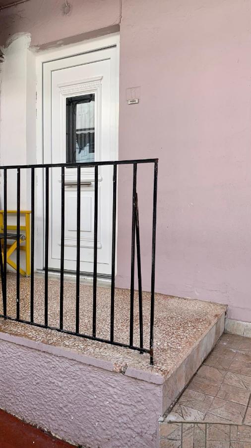 Apartamento Lovely Place With Veranda Larissa Exterior foto